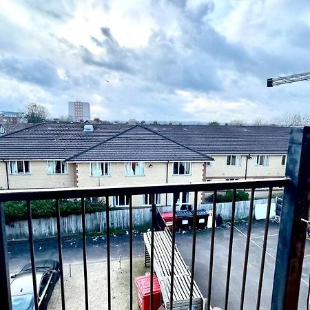 Holiday Flat In Central Slough Near To London Heathrow And Windsor With Free Car Park Zewnętrze zdjęcie
